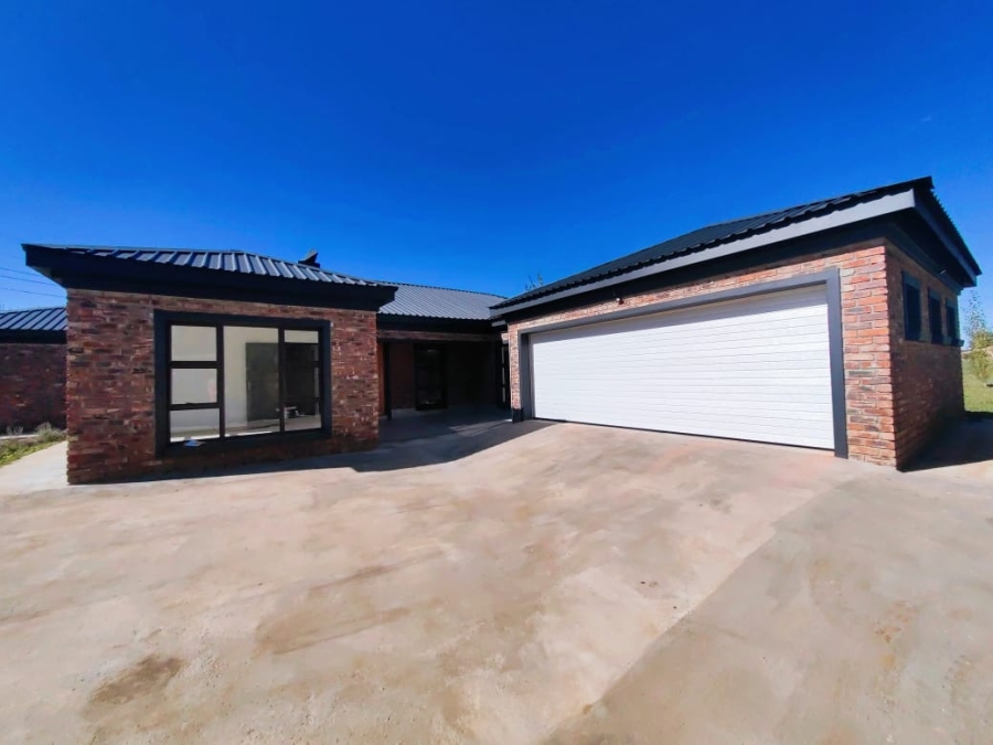 5 Bedroom Property for Sale in Grimbeeck Park North West